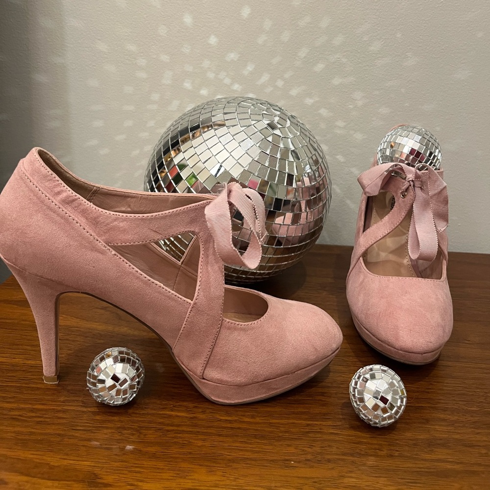 Bow pink suede heels
